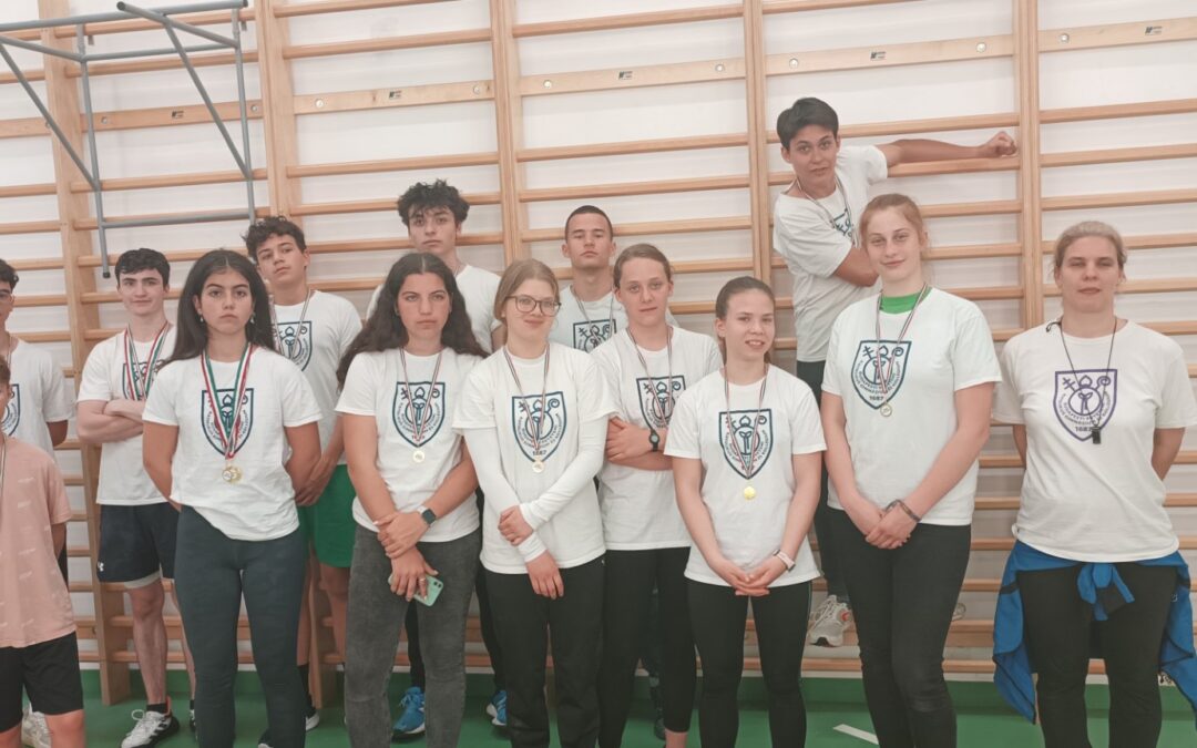 Kötélmászó verseny itthon, az EKG-ban