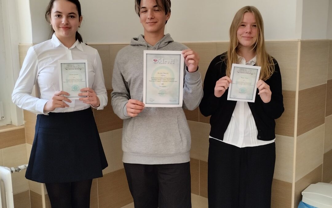 Idegen nyelvi versmondó versenyen jártunk