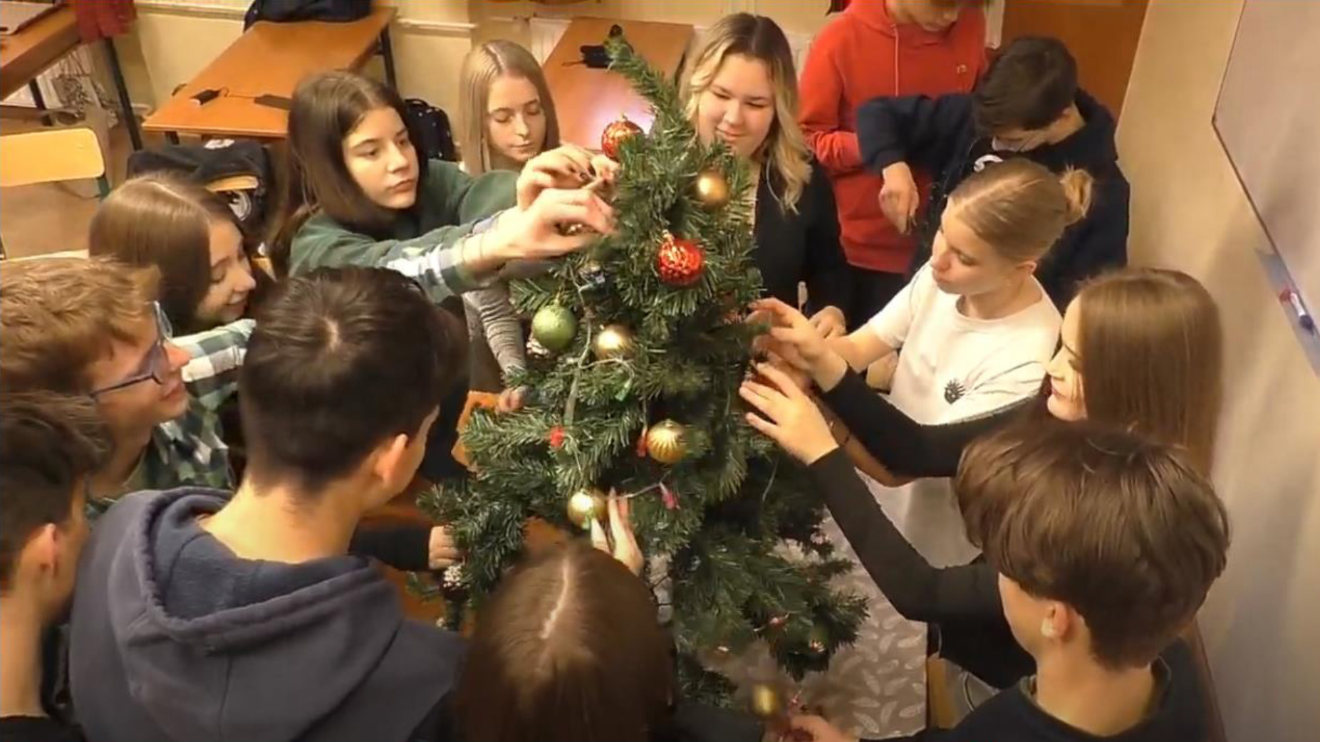 Áldott, békés, boldog karácsonyt kívánunk!