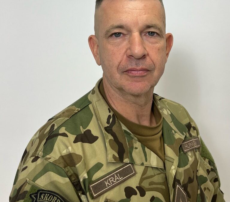 Katonaság – Král Attila