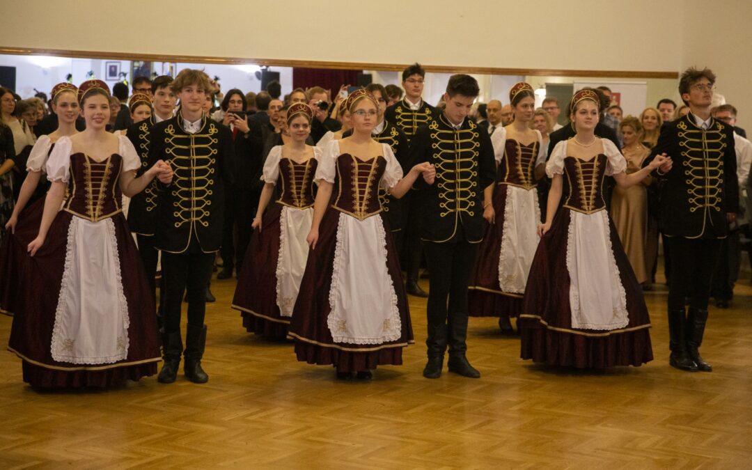 Nagy sikerrel zárult a 13. Hadik bál